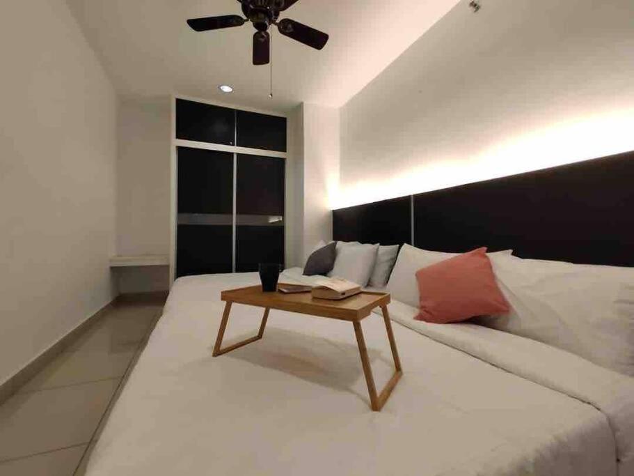 Luxury Seaview Penang Homestay @ Mansion One Gurney Pulau Pinang George Town Exterior photo